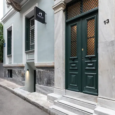 Medley Hotel *